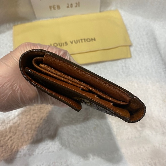 Sold - Picture 5 of 9